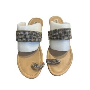 Women’s Steve Madden Leopard Sequin Toe Ring Sandals. Size 8
